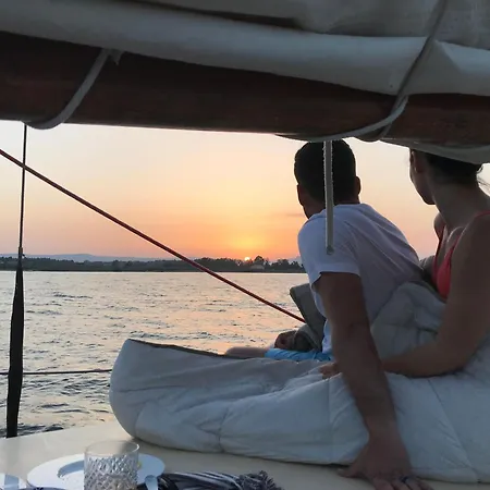 Dimora Di Ulisse Sea View Feriehus
